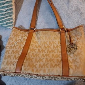 Michael Kors signature